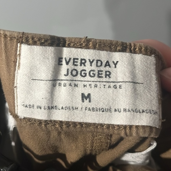 Urban Heritage Everyday Joggers size Medium - Picture 6 of 6